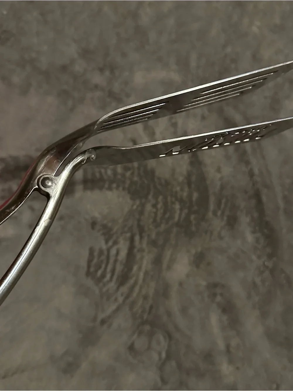 Yukon Glory 2-in-1 BBQ Grill Spatula Tongs Stainless Steel 16” YG-40066